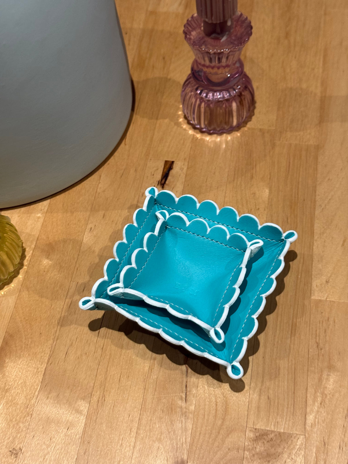 Scalloped leather tray