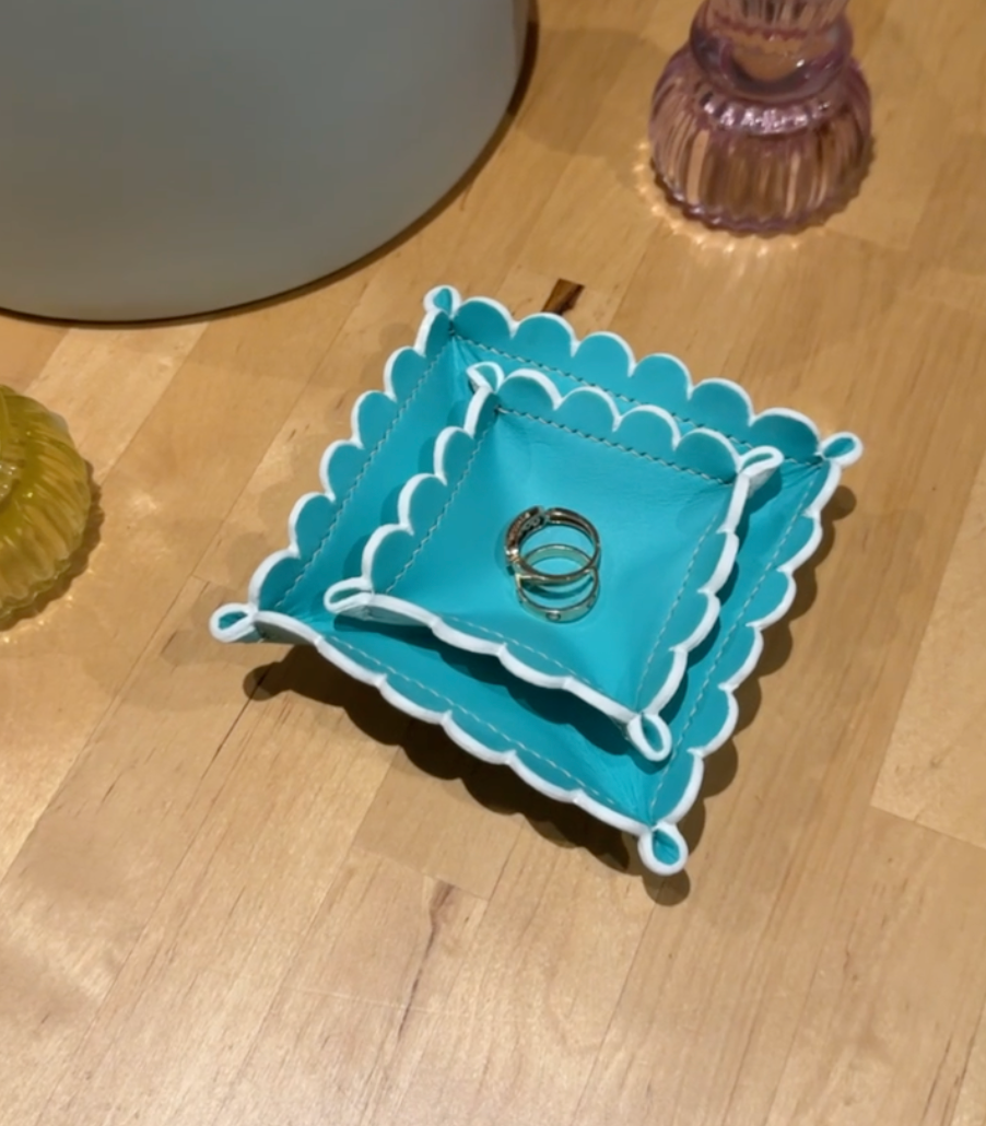 Scalloped leather tray
